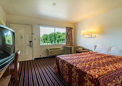 Rodeway Inn Charlotte Room photo